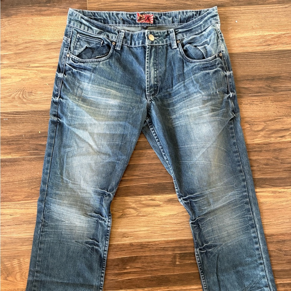 Men’s jeans
Worn a few times
Make an offer